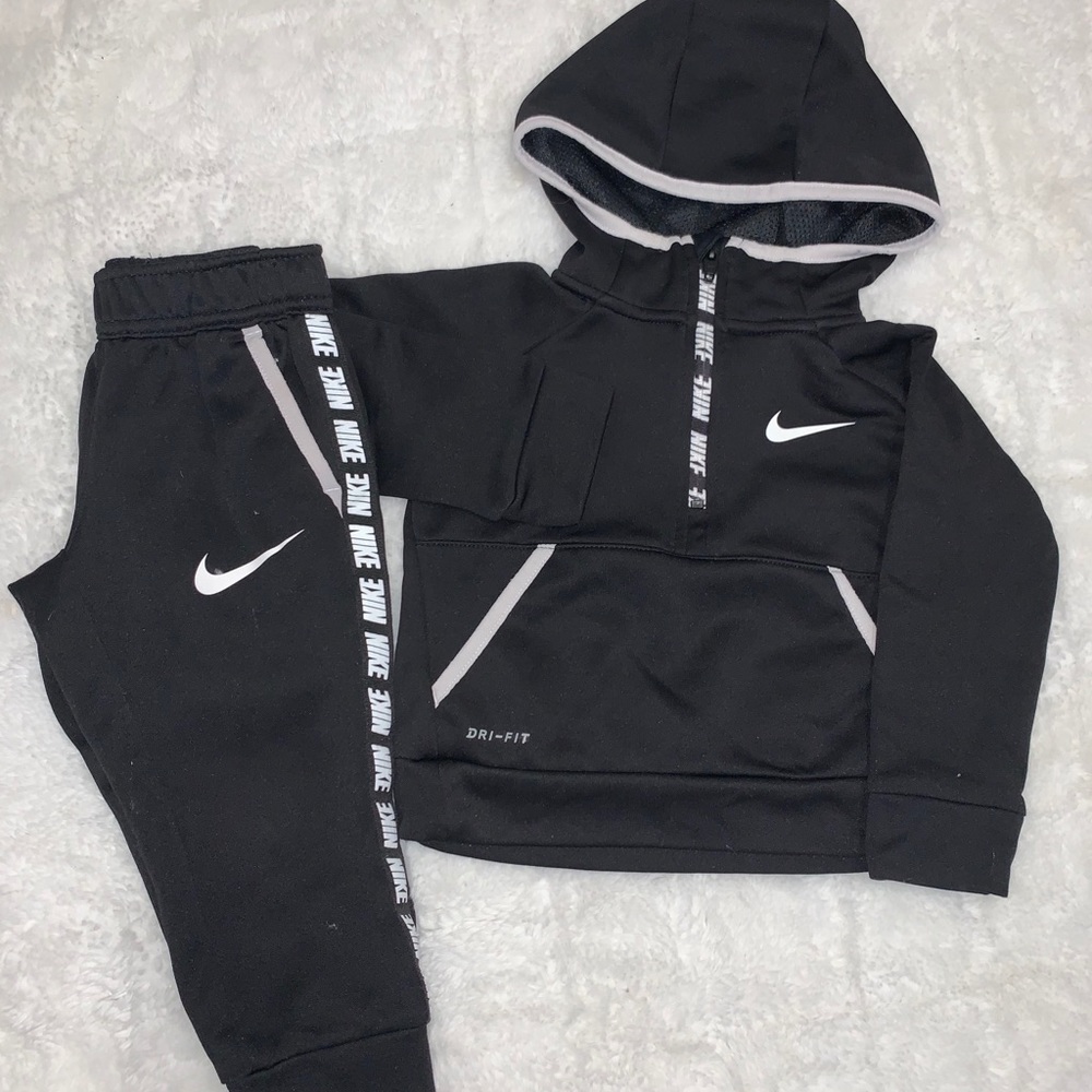 Nike dri-fit sweatsuit set